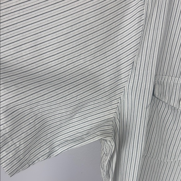 Billabong Gray Stripped Casual Button Down Shirt Short Sleeves Size Large - Picture 4 of 13